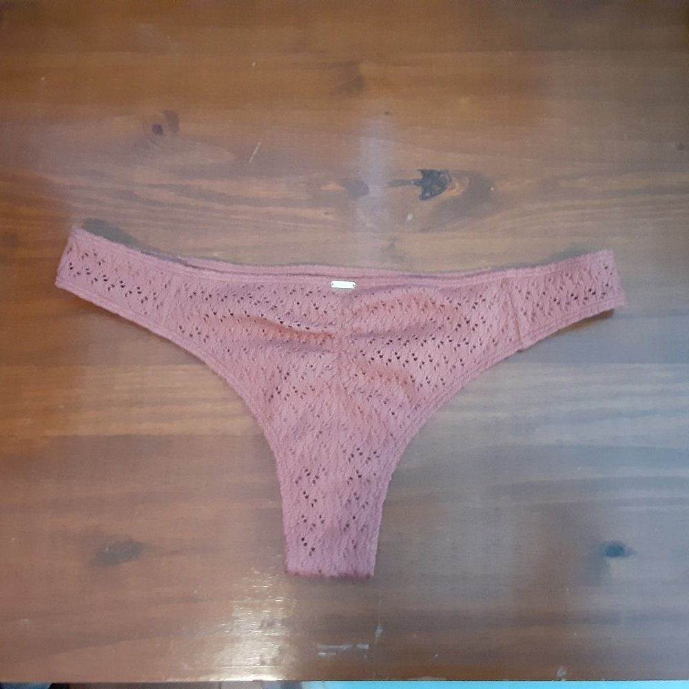 Hollister Terracotta Clay Red Crochet Bikini Bottom - Picture 9 of 9